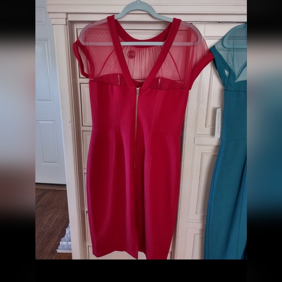 Red dress - Picture 2 of 3